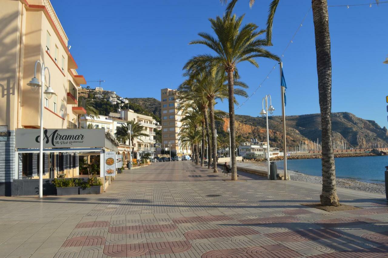 Jiby Javea Port Luaran gambar